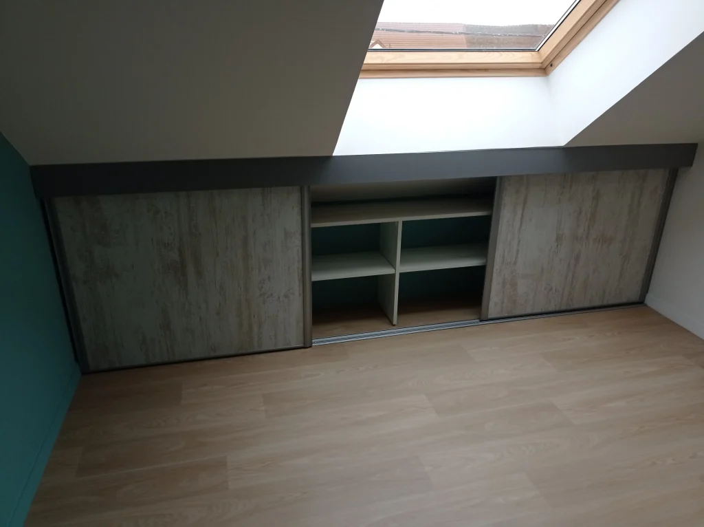 sous comble porte de dressing et rangement sur mesure en creuse