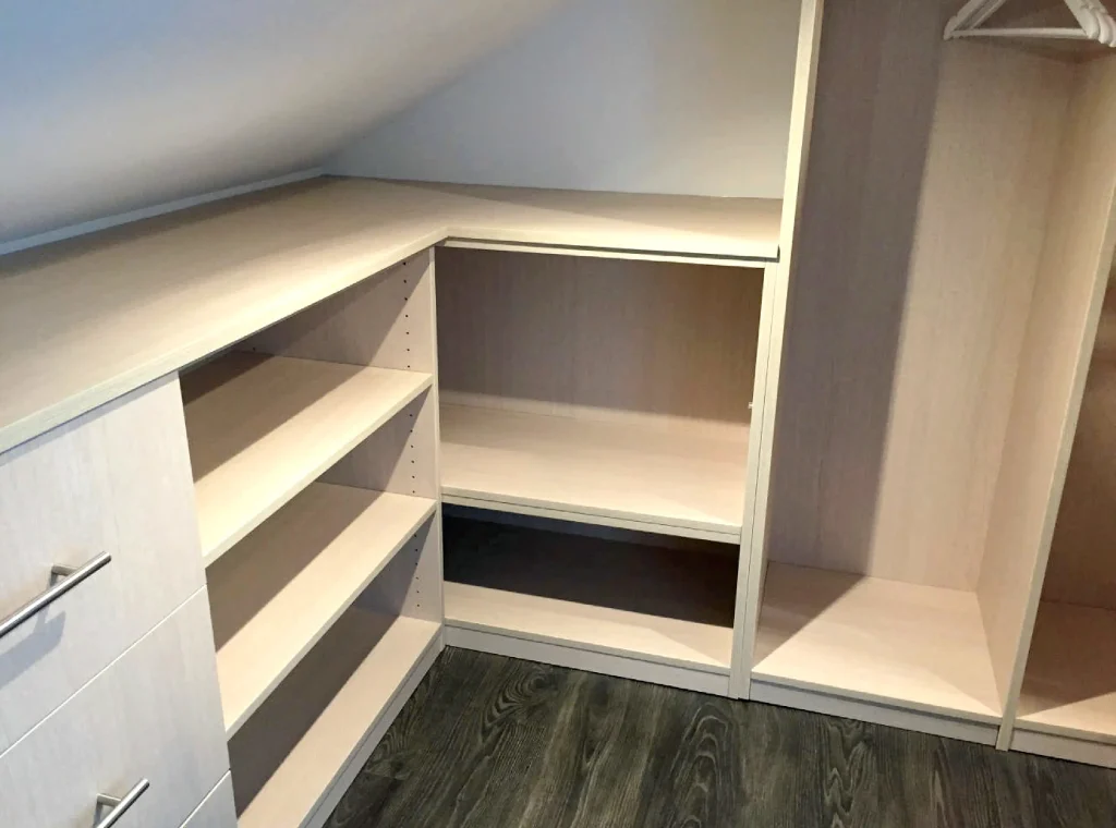 rangement sous comble mobilier sur mesure en creuse